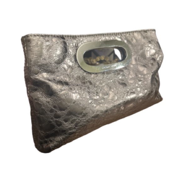 Micheal Kors metallic clutch y3k